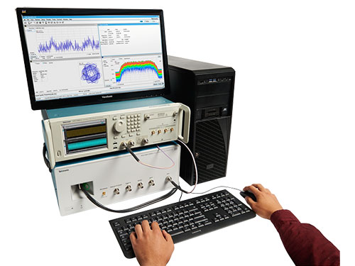Анализатор широкополосных сигналов реального времени <b>Tektronix серии RSA7100A</b>