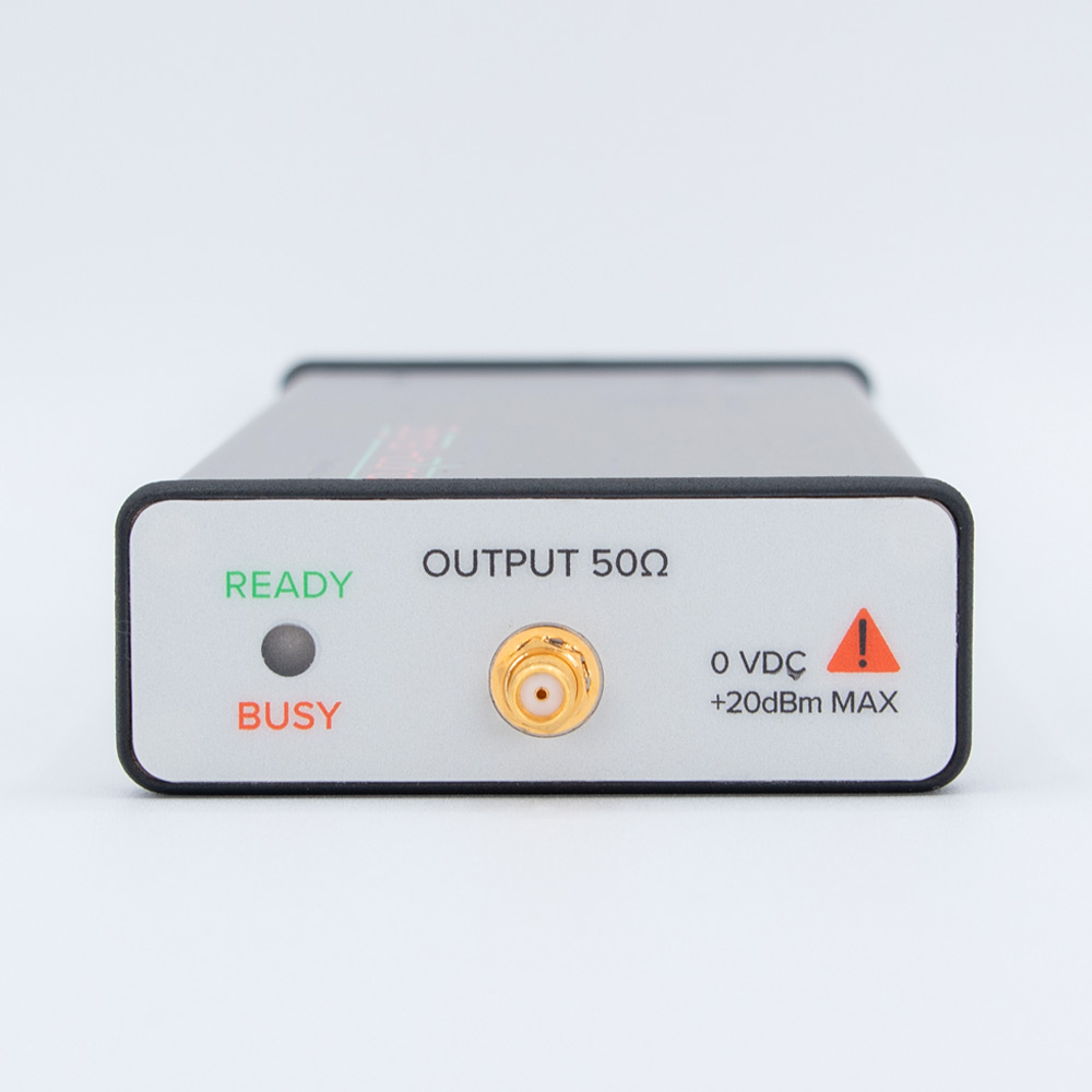 Векторный генератор сигналов 
<b>Signal Hound VSG60A</b> 
с диапазоном от 50 МГц до 6 ГГц
